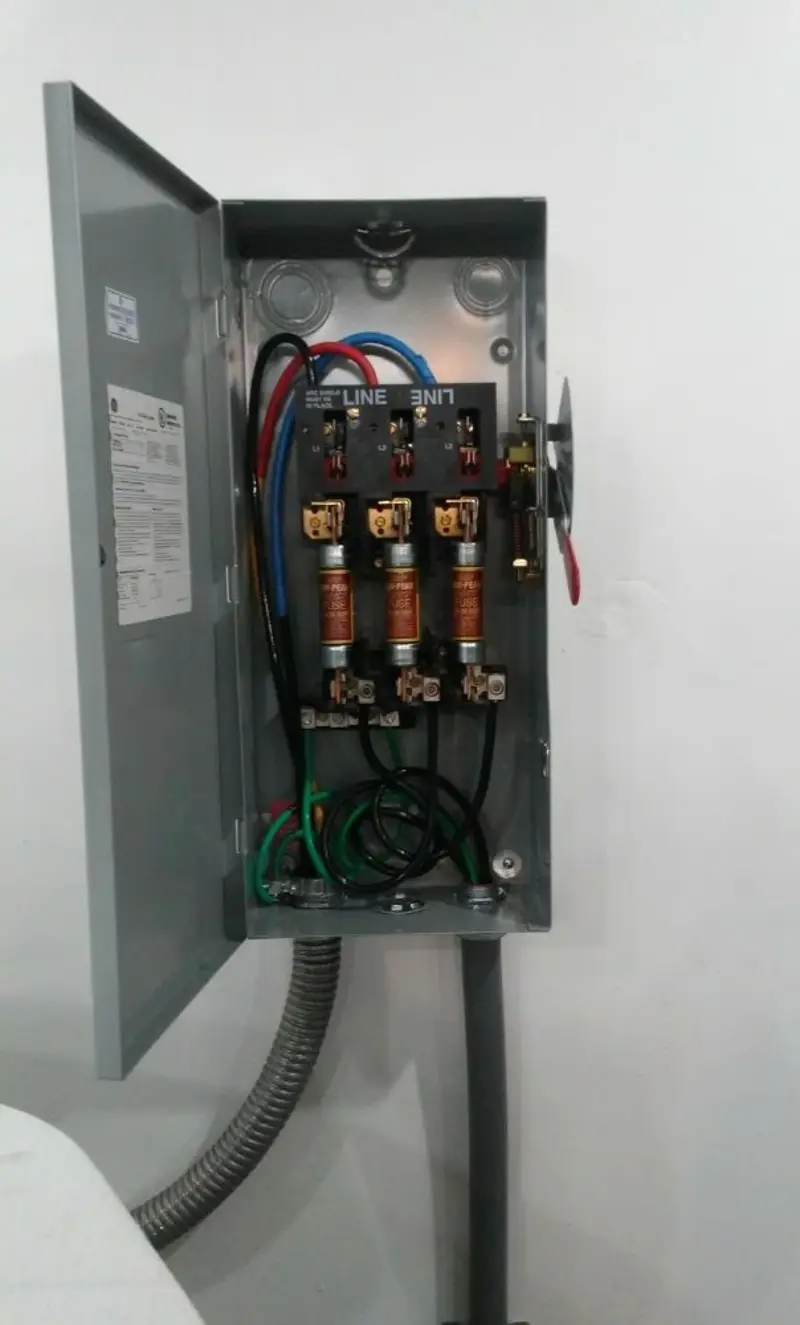 Three-phase disconnect switch installed for Smoke Detector Installation in Bemiss